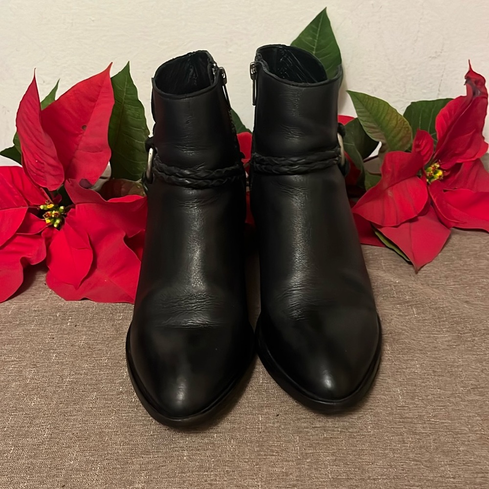 EUC Frye Serena Braided Harness Bootie Size 8.5